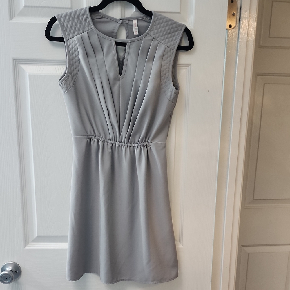 Elegant Gray Sleeveless Mini Dress